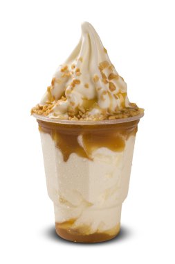 Çikolata şurubu ile dondurma