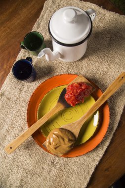 Tipik Brezilya özel: beyaz peynir, loca ile guava hamur