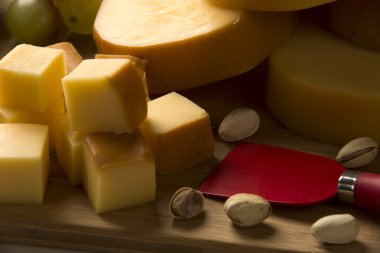 Çeşitli peynirler