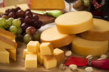 Çeşitli peynirler