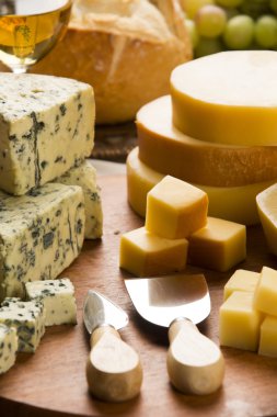 Çeşitli peynirler