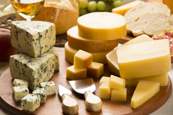 Assorted cheeses — Stock Photo, Image