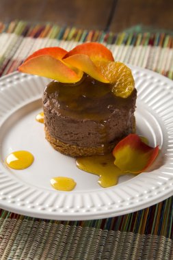 Mandalina şurubu ile çikolata Mousse