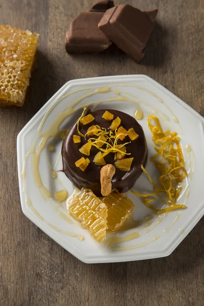 Lebkuchen com pedaços de damasco — Fotografia de Stock