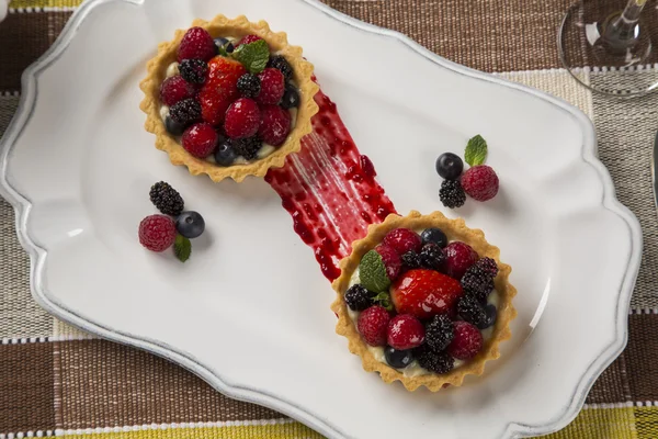 Fruit Pies with raspberries — Stock Photo, Image
