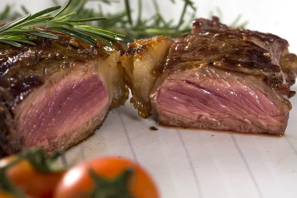 Filete asado a bordo —  Fotos de Stock