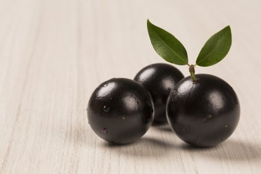 Berry Jaboticaba ahşap tablo