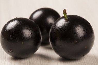 Berry Jaboticaba ahşap tablo