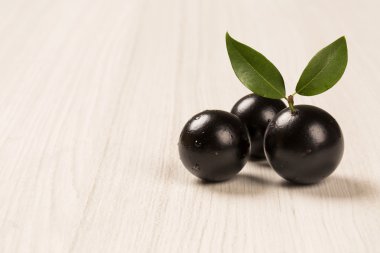Berry Jaboticaba ahşap tablo