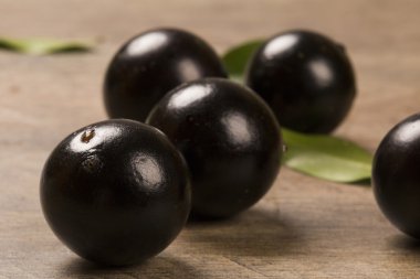 Berry Jaboticaba ahşap tablo
