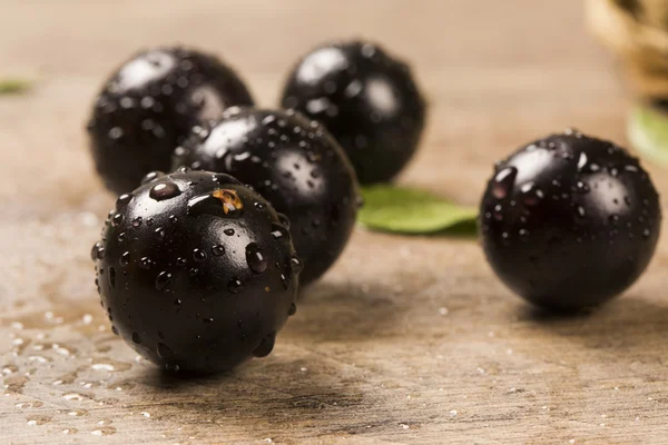 Berry Jaboticaba ahşap tablo — Stok fotoğraf