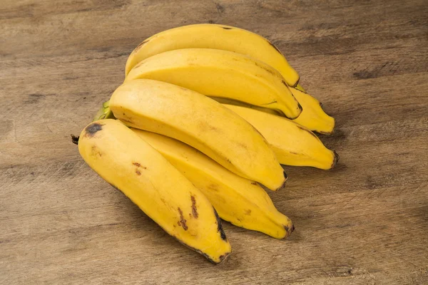 Ławy z bananów i plasterki banana — Zdjęcie stockowe