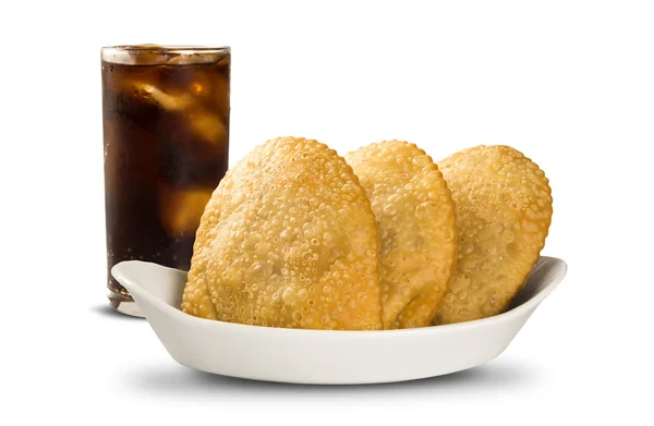 Massa recheada frita. Pasteis de comida brasileira no backgro — Fotografia de Stock