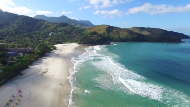 Aerial view Beach in Maresias in Sao Paulo, Brazil — Stock Video