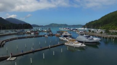 Havadan görünümü Saco da Ribeira Ubatuba beach - Sao Paulo durumunda Kuzey Sahili - Brezilya