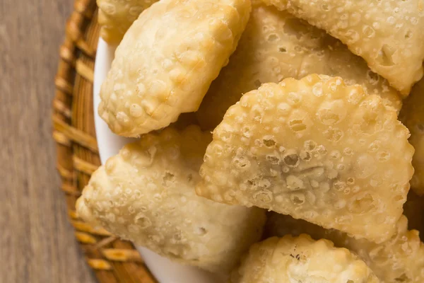 Um lanche brasileiro. Pastelaria . — Fotografia de Stock