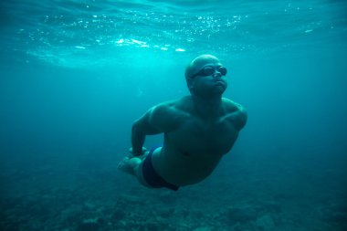 Sualtı deniz yüz