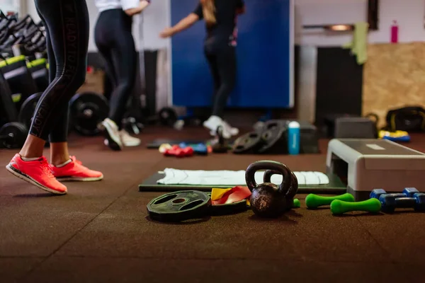 Formação em grupo de treino corporal total — Fotografia de Stock