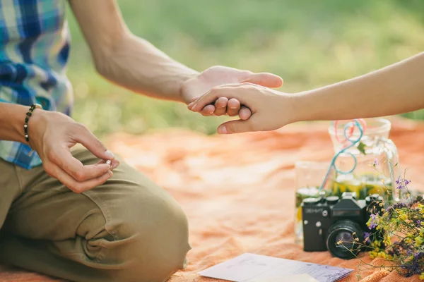 Proposition de bague de fiançailles — Photo