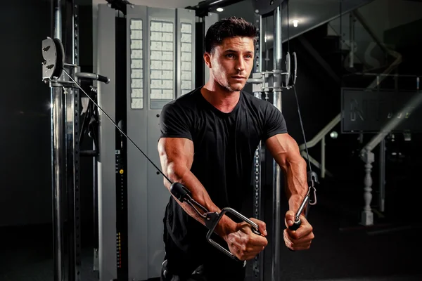 Handsome man work out in gym — Stock Photo, Image