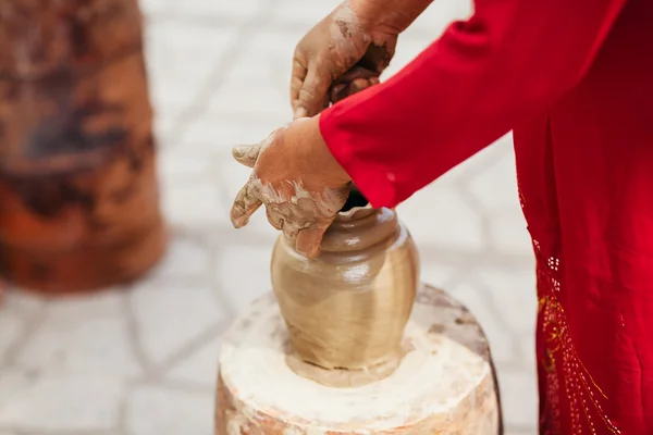 Clay pot creation traditional vietnam — Stock Photo, Image