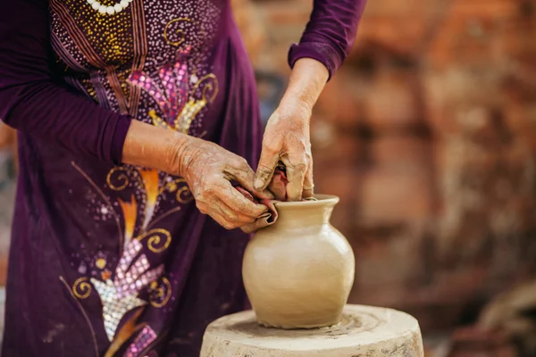 Criação pote de barro vietnam tradicional — Fotografia de Stock