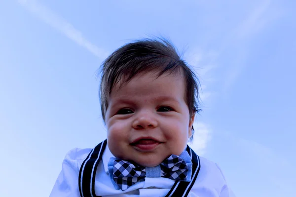 Baby boy and the sky — Stock Photo, Image