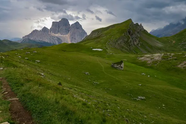 Prachtig Uitzicht Panorama Rotsachtige Dolomieten Van Italië — Stockfoto