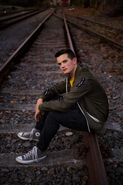 İleriye bakan iyi bir çocuk. 