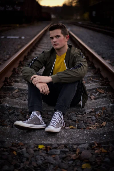 İleriye bakan iyi bir çocuk. 