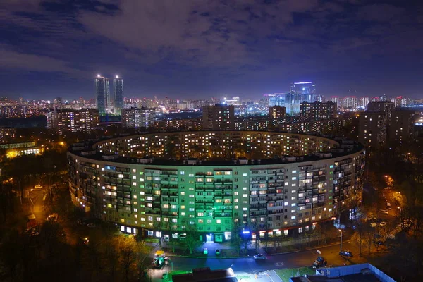 Moskva Rusko Října 2019 Multistorický Dům Tvaru Kruhu Okrese Ochakovo — Stock fotografie
