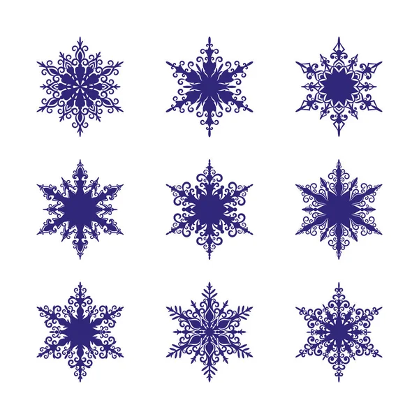 Kış tasarımınız için dantelli kar taneleri seti. Beyaz arka planda izole edilmiş güzel kar taneleri. Noel afişi için güzel bir unsur, kartlar. Yeni yıl süsü.