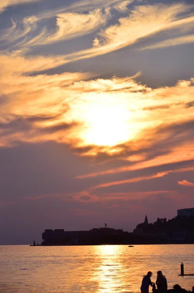 Imagen puesta de sol sobre el mar — Foto de Stock