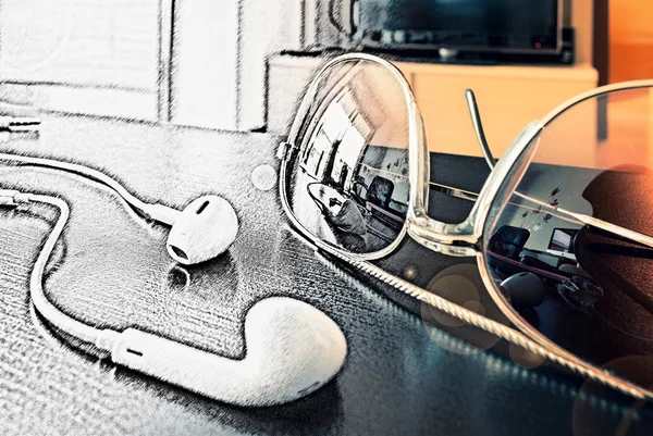 선글라스와 이어폰 — 스톡 사진