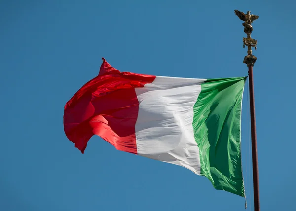 gökyüzünde İtalyan bayrağı 