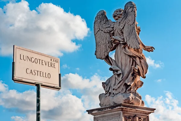 Romeinse standbeeld, Lungotevere castello — Stockfoto