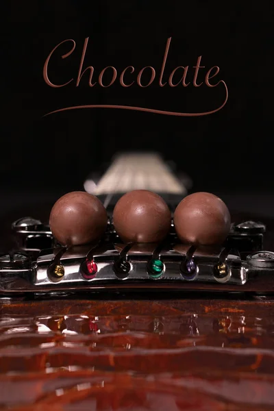 Coklat pada gitar Stok Foto