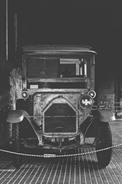 Ambulanza antica — Foto Stock