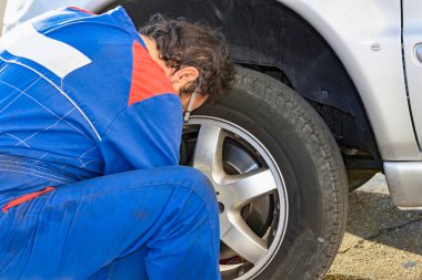 Mekanik onarım lastik