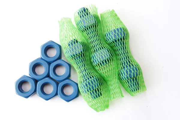 Cıvata ve somun mavi Ptfe kaplı içinde ve kırmızı kaplı izole üzerinde beyaz arka plan mix