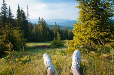 İnsan bacak ve peyzaj