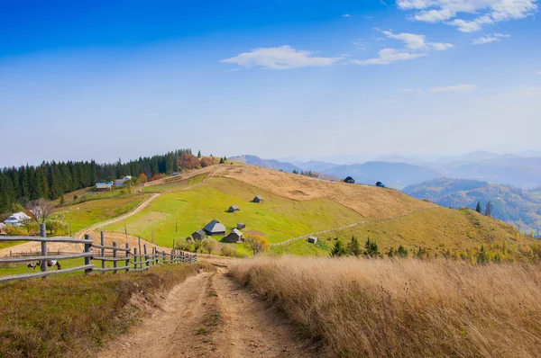 Peyzaj ve küçük Köyü