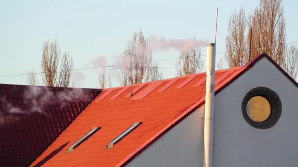 Une Partie Maison Avec Toit Rouge Des Murs Blancs Avec — Video