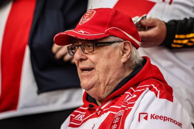 Hull KR fans sing A little respect before the game during the 2025 Betfred Super League Grand Final Hull KR v Wigan Warriors at Old Trafford, Manchester, United Kingdom, 11th October 2025 