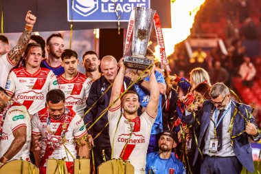 Mikey Lewis of Hull KR lifts the Grand Final Trophy during the 2025 Betfred Super League Grand Final Hull KR v Wigan Warriors at Old Trafford, Manchester, United Kingdom, 11th October 2025