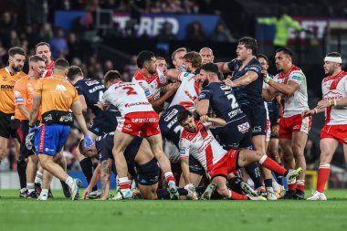 An altercation between the players after a dangerous challenge during the 2025 Betfred Super League Grand Final Hull KR v Wigan Warriors at Old Trafford, Manchester, United Kingdom, 11th October 2025 