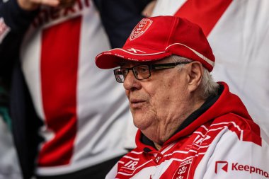 Hull KR fans sing A little respect before the game during the 2025 Betfred Super League Grand Final Hull KR v Wigan Warriors at Old Trafford, Manchester, United Kingdom, 11th October 2025 