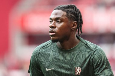 Chelsea 'den Romeo Lavia Premier Lig maçında ısınma turunda Nottingham Forest Chelsea' ye karşı City Ground, Nottingham, İngiltere 'de 18 Ekim 2025 