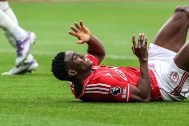 Nottingham Ormanı 'ndan Taiwo Awoniyi, 18 Ekim 2025' te İngiltere 'nin Nottingham şehrinde oynanan Premier Lig maçında golü kaçıran Nottingham Forest' a karşı Chelsea maçına tepki gösterdi. 