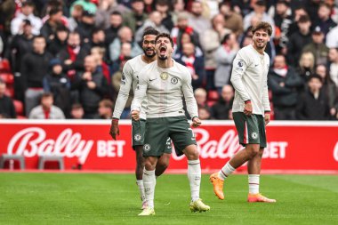 Chelsea 'den Pedro Neto Premier Lig maçında Nottingham Forest Chelsea' ye karşı 18 Ekim 2025 'te Nottingham, İngiltere' de oynanan City Ground maçında 0-2 'lik galibiyet golünü kutluyor. 